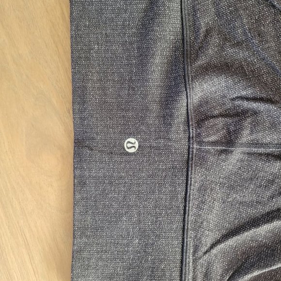 LuluLemon Leggings - Picture 3 of 5